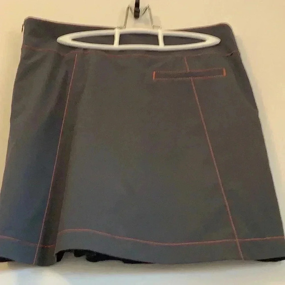 EUC Cutter & Buck Annika lightweight, skort size 4 - Picture 9 of 9